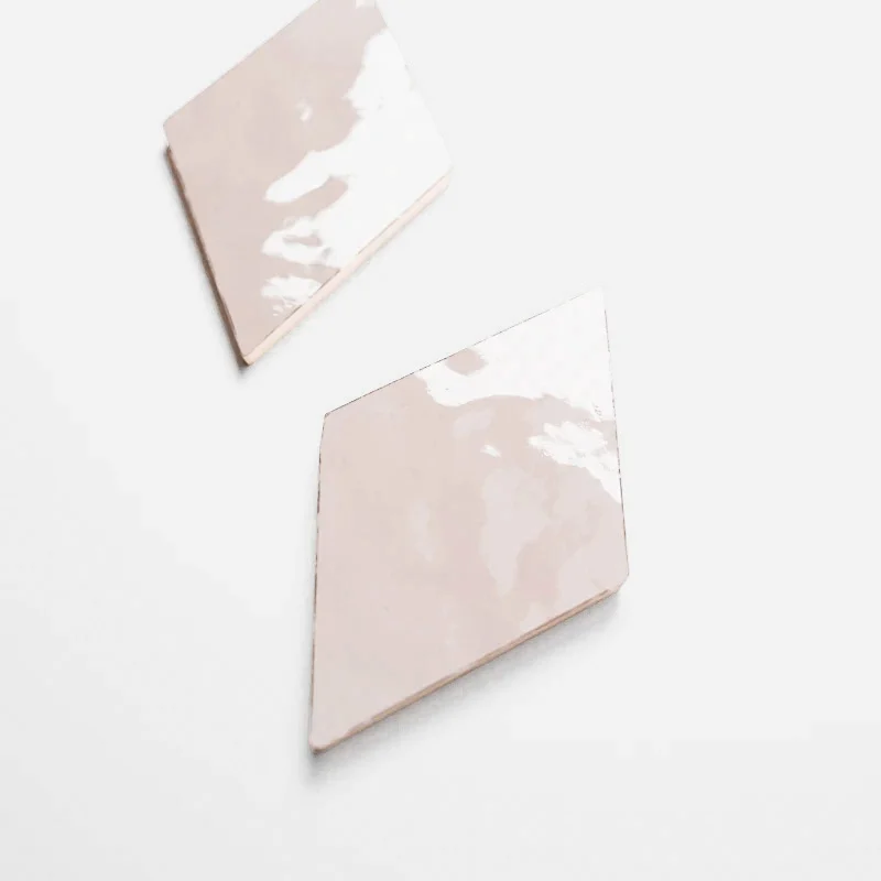 S085 - Diamond L - Random colour